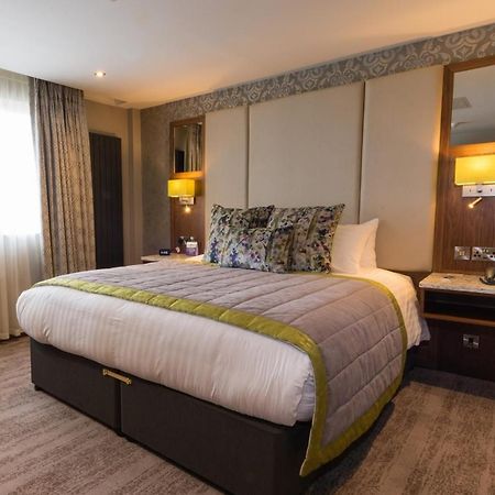 The Valley Hotel & Carriage Gardens Fivemiletown Bagian luar foto