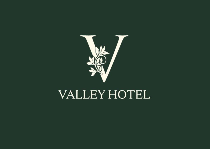 The Valley Hotel & Carriage Gardens Fivemiletown Bagian luar foto