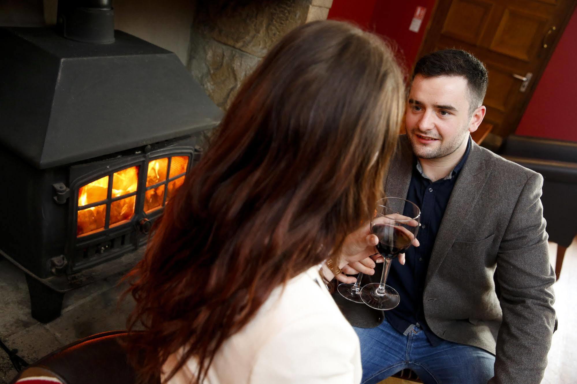 The Valley Hotel & Carriage Gardens Fivemiletown Bagian luar foto